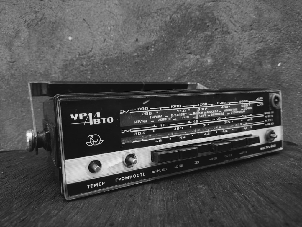 100 Amp vs 200 Amp Service: Which Do You Need? team serving Clarendon Hills