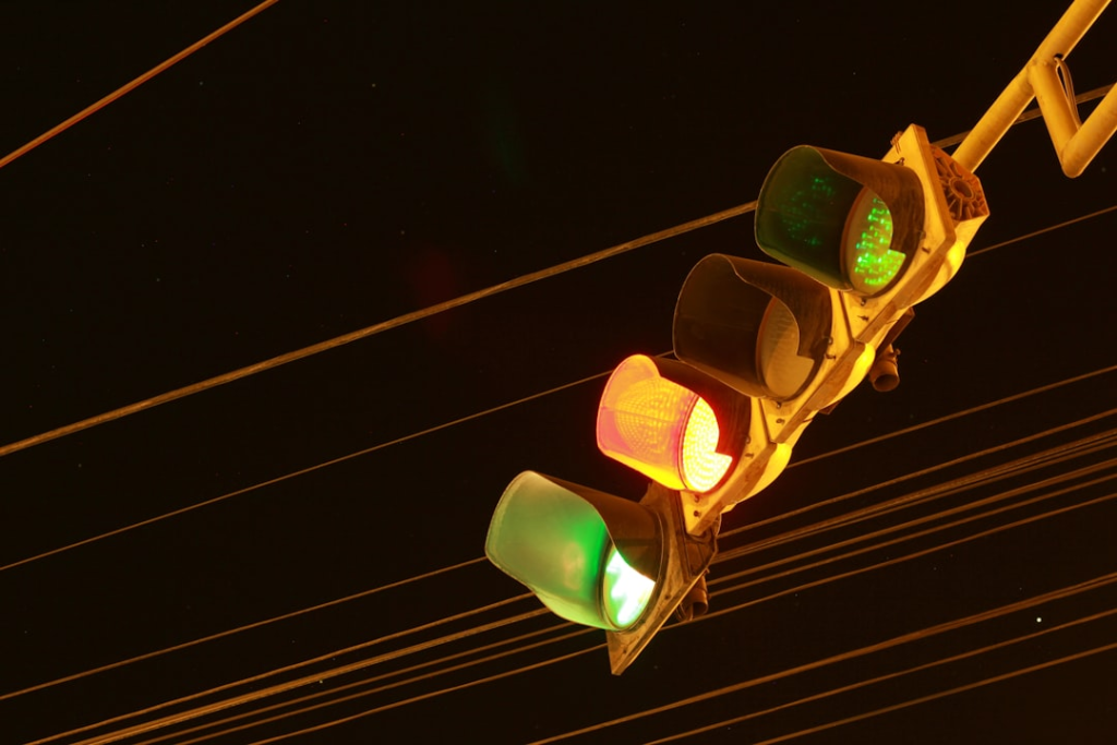 a traffic light that is on a pole
