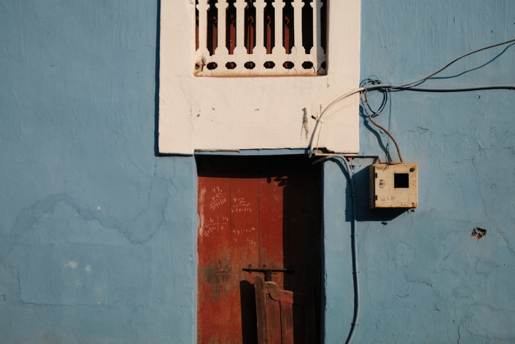 Emergency Electrician Near Me: When To Call Immediately Services in Aguila