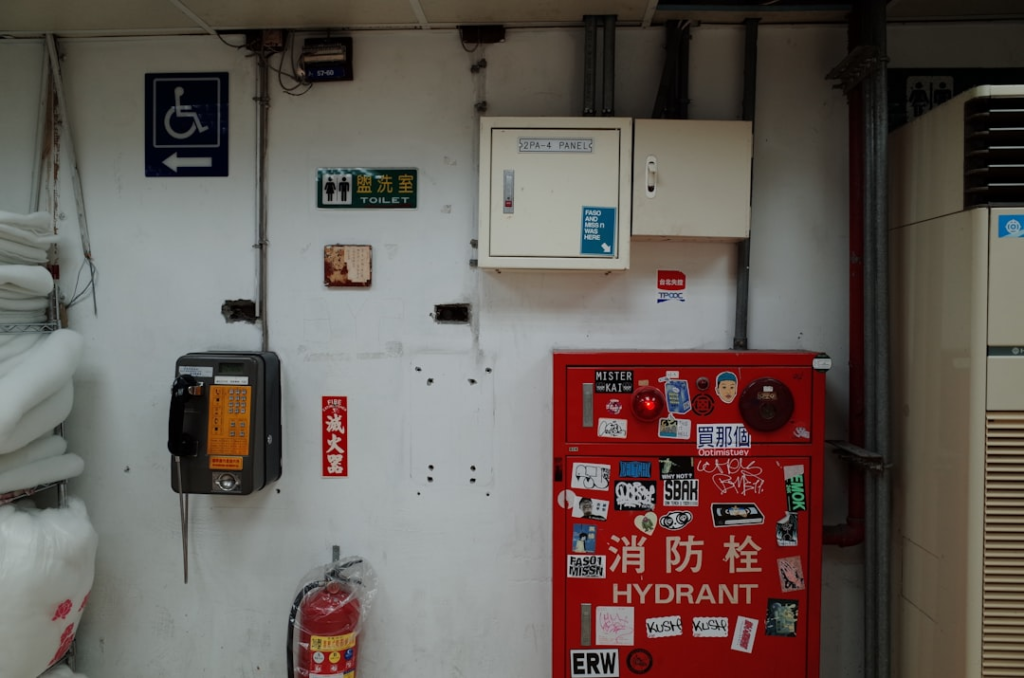 Emergency Electrician Near Me: When To Call Immediately Services in Blue Bell